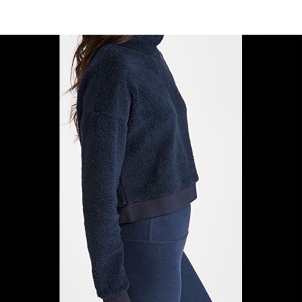 Beyond Yoga BFF Sherpa Cropped Pullover - Picture 4 of 9